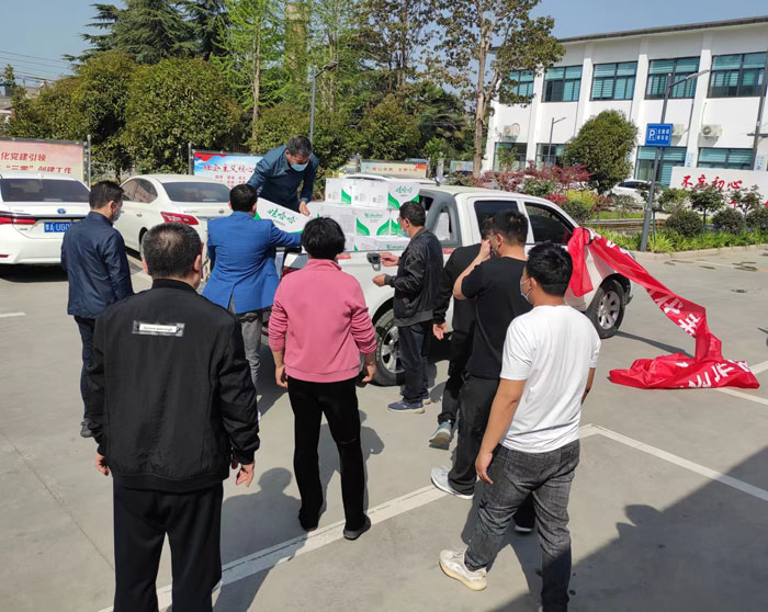 周口市通用鼓風(fēng)機(jī)有限公司慰問防疫工作人員